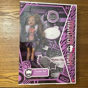 Clawdeen Creeproduction Doll